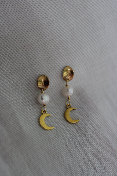 Ferskvannsperler og gullmåne